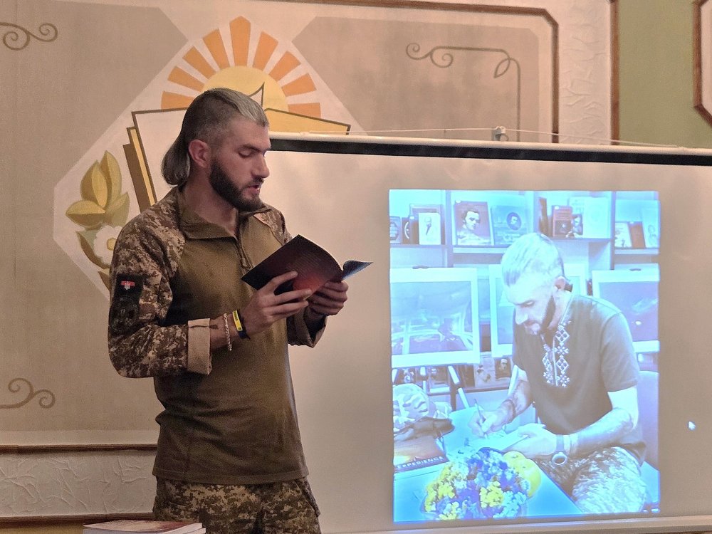 Його поезія — то душі одкровення: творча зустріч з Сергієм Білоконем у Березанській бібліотеці (фото)